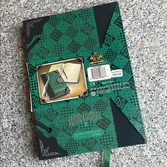 Harry Potter Slytherin Journal - Green - Picture 2 of 3